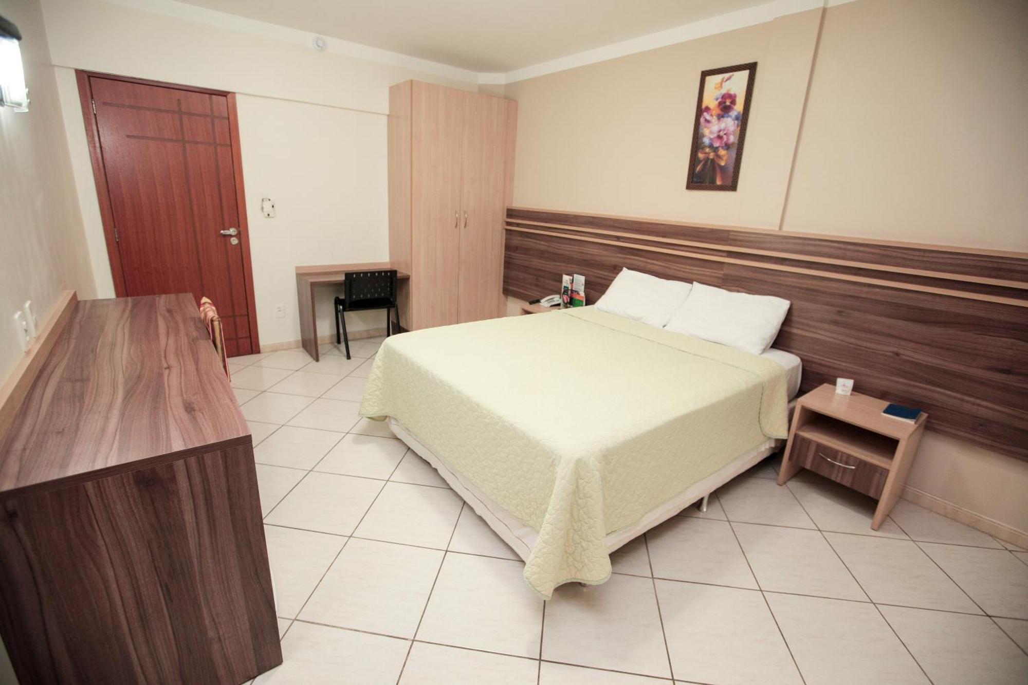 Hotel Dom Baroni Guarapuava Δωμάτιο φωτογραφία